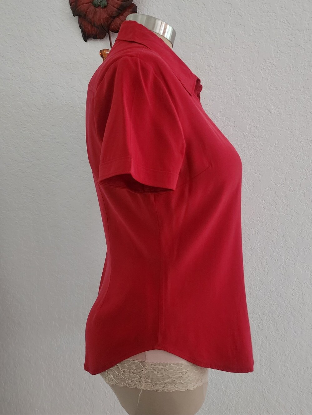 EXPRESS | Red Top - Picture 9 of 15
